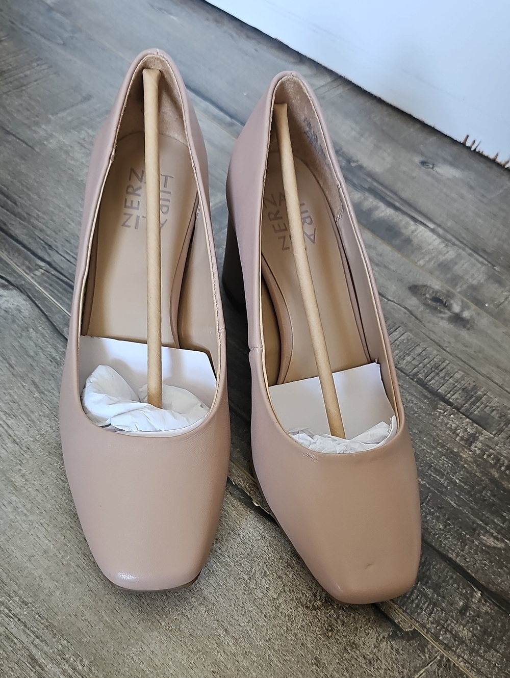 Naturalizer Nude Block Heel Pumps - Women's Elegant Work Office Size 6.5 BNWT